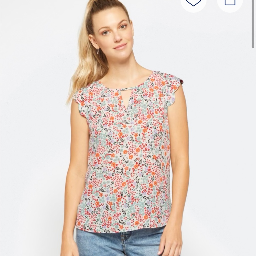 FORTUNE + IVY
Dina Scallop Sleeve Mixed
Material Blouse